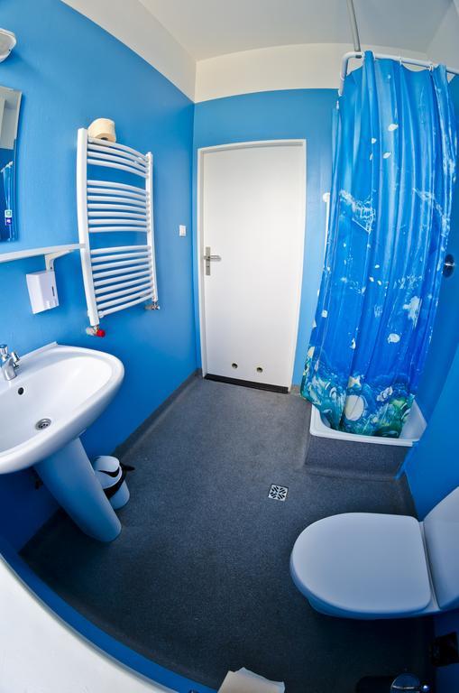 Wilson Hostel Warszawa Varsóvia Quarto foto