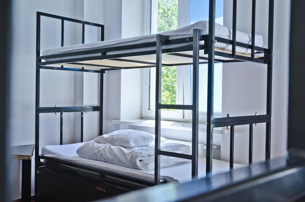 Wilson Hostel Warszawa Varsóvia Quarto foto