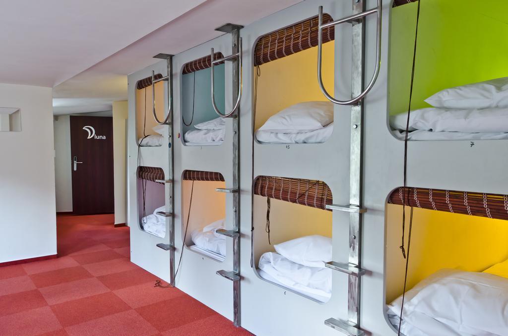 Wilson Hostel Warszawa Varsóvia Quarto foto